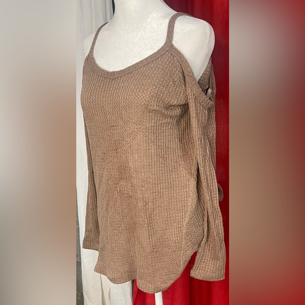 Beige ribbed cold shoulder, long cool, slight bell sleeve